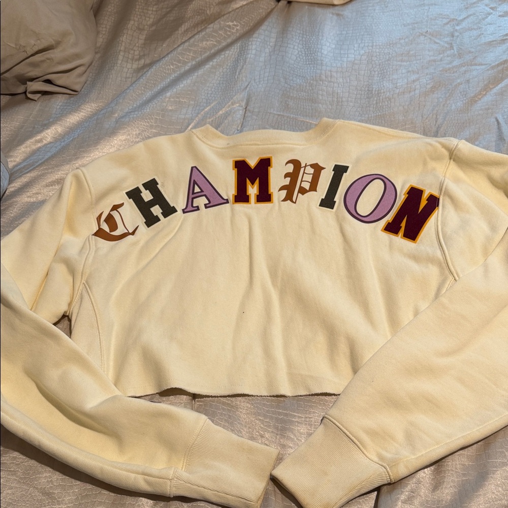 Champion Women's Cream Cropped Crew Neck Sweater